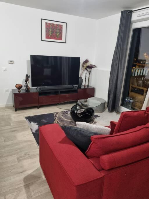 Appartement Cosy Et Equipe Meaux Bagian luar foto