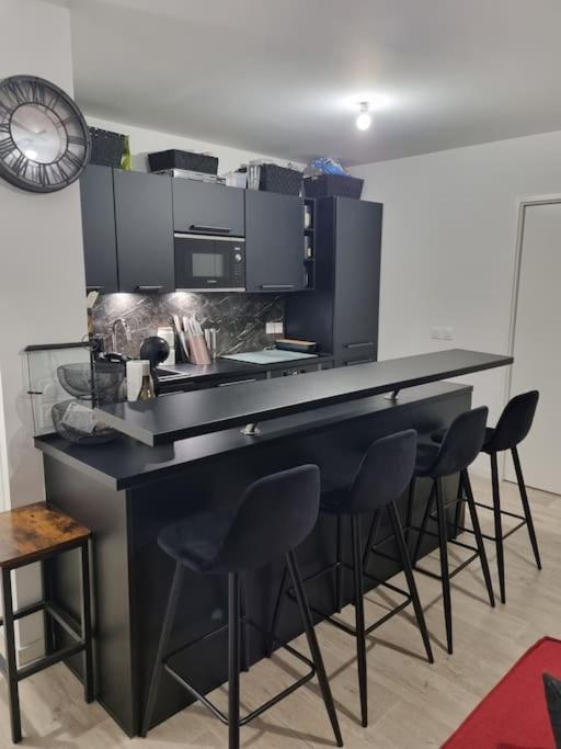 Appartement Cosy Et Equipe Meaux Bagian luar foto