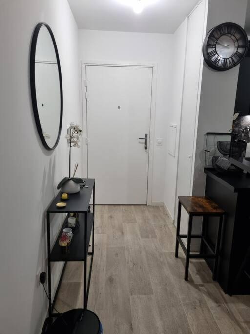 Appartement Cosy Et Equipe Meaux Bagian luar foto