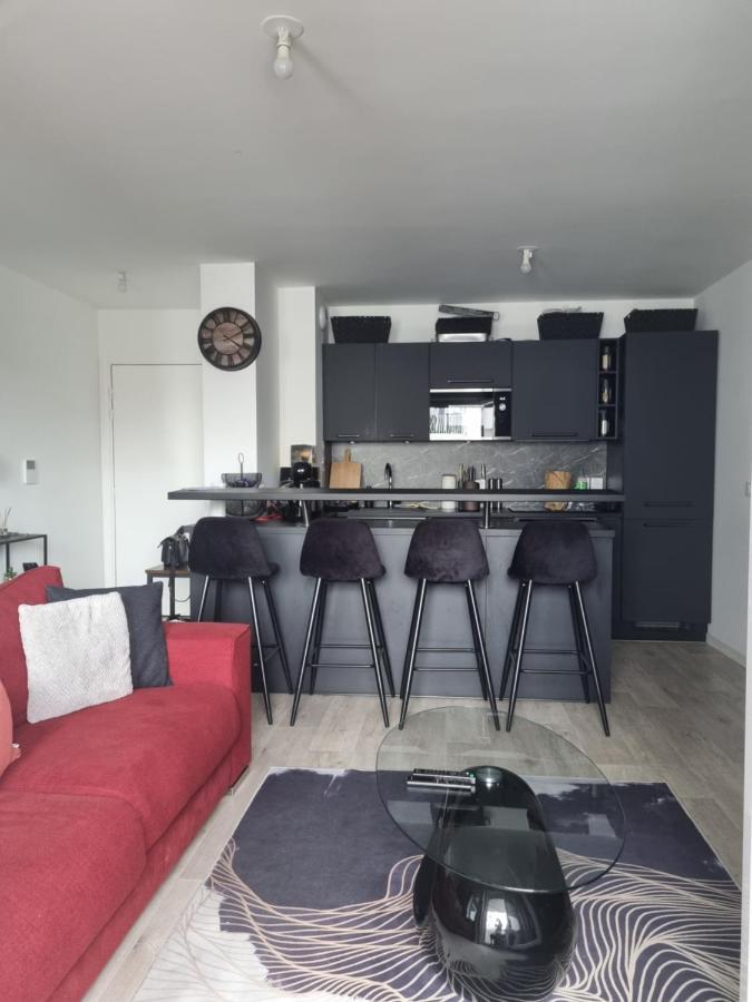 Appartement Cosy Et Equipe Meaux Bagian luar foto